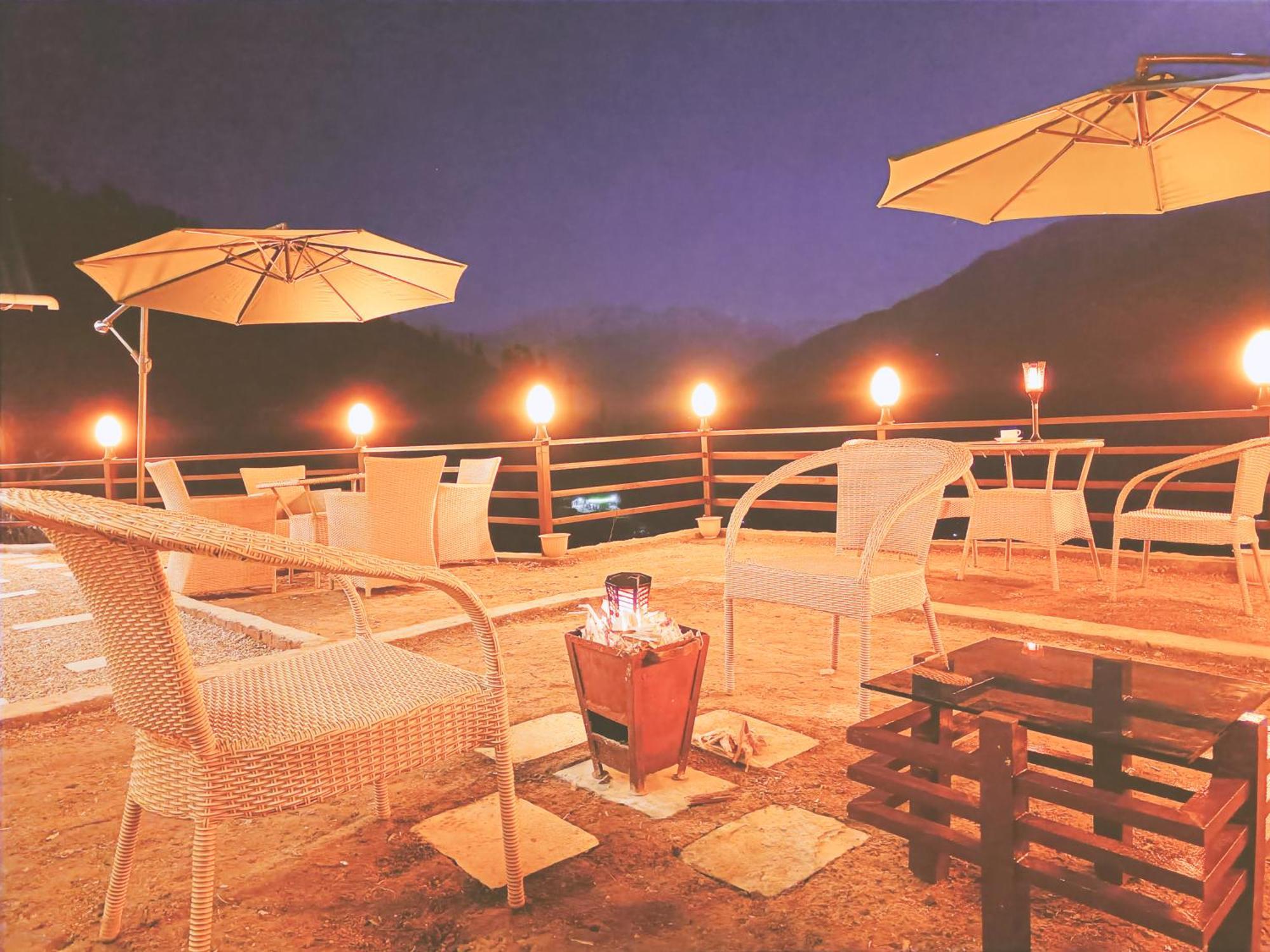 Trimounts-A Boutique Hotel & Wellnes Center In Tirthan Valley Banjār 外观 照片