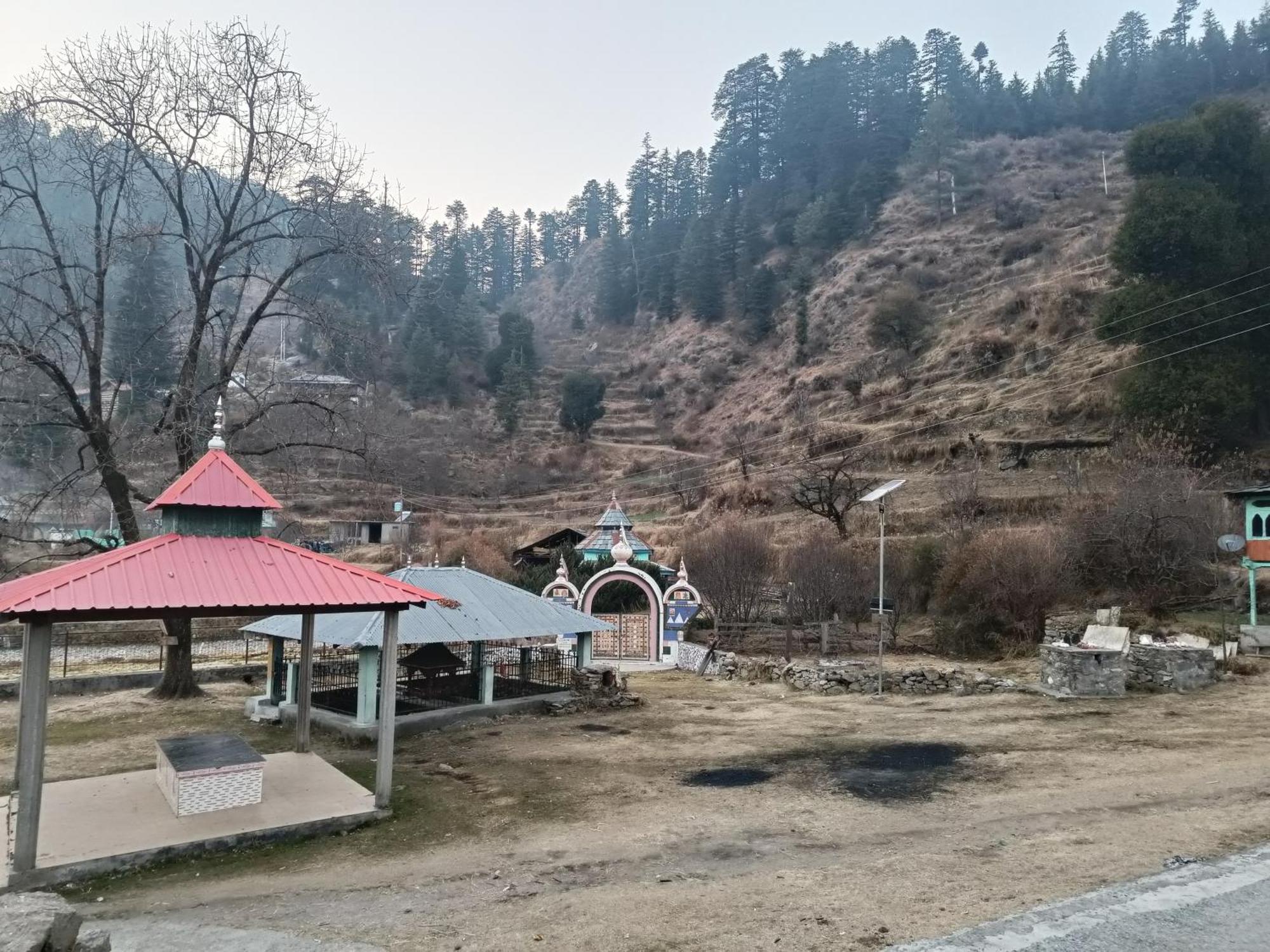 Trimounts-A Boutique Hotel & Wellnes Center In Tirthan Valley Banjār 外观 照片